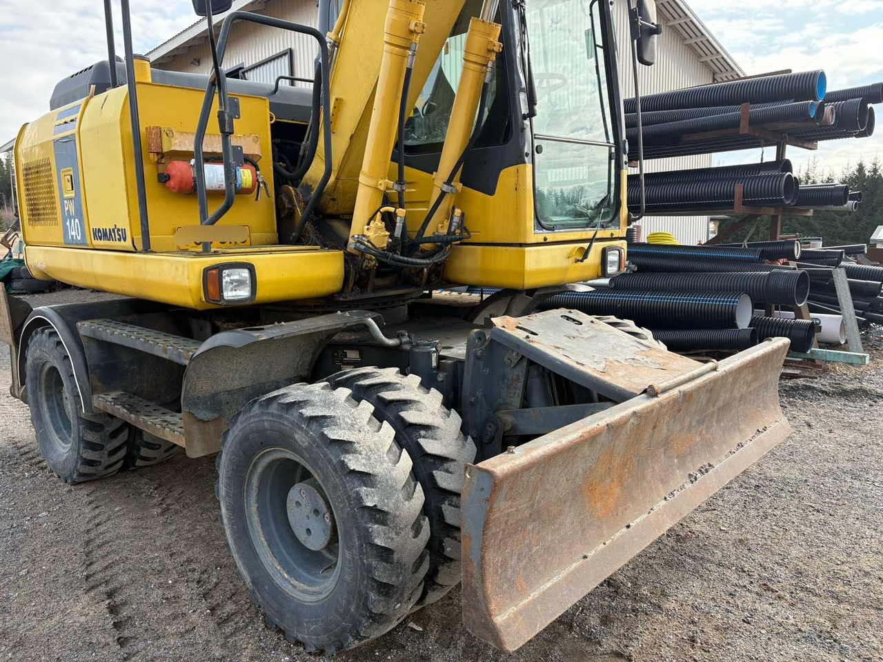 Wheel excavator Komatsu PW140-7 - Колёсный экскаватор: фото 5 Wheel excavator Komatsu PW140-7 - Колёсный экскаватор: фото 5