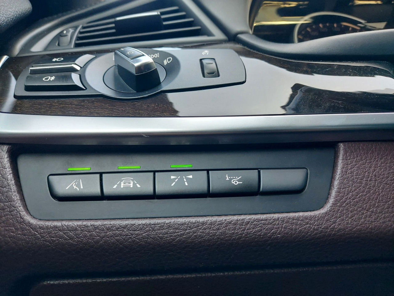Седан BMW 550i Limousine Autom. M-Sport HUD Glasdach H&K: фото 15