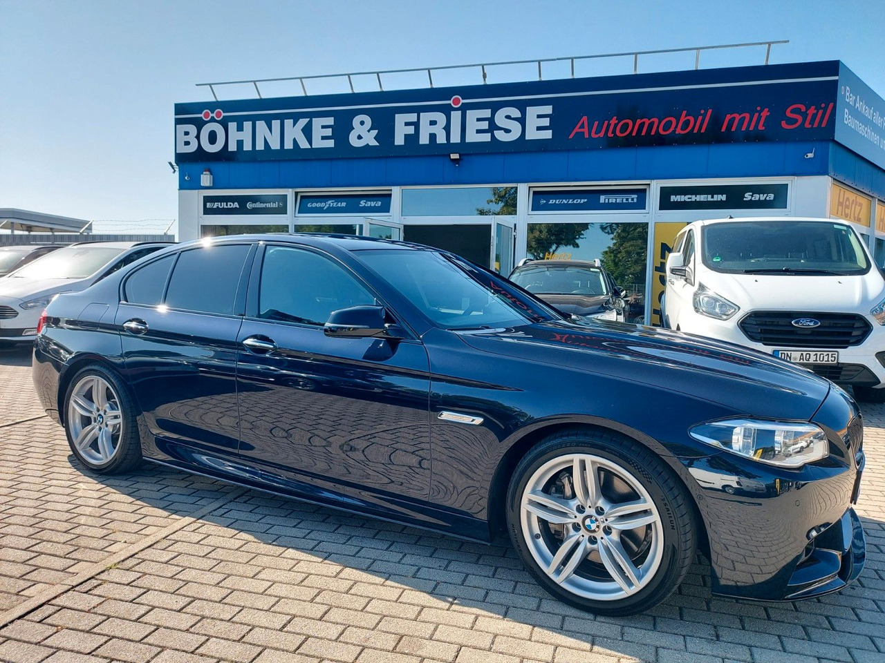 Седан BMW 550i Limousine Autom. M-Sport HUD Glasdach H&K: фото 9