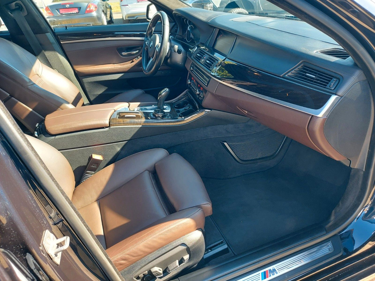 Седан BMW 550i Limousine Autom. M-Sport HUD Glasdach H&K: фото 19