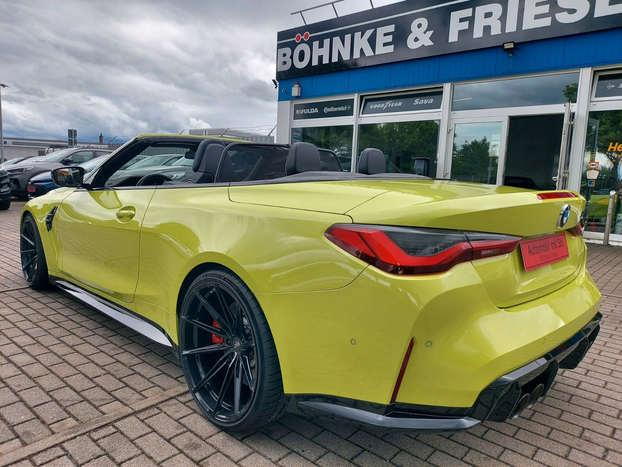 Кабриолет BMW M4 Cabrio G83 xDrive Competition M-Sport H&K: фото 6 Кабриолет BMW M4 Cabrio G83 xDrive Competition M-Sport H&K: фото 6