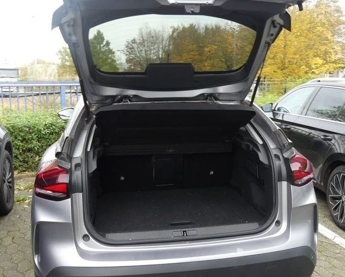 Citroën C4 Lim. Shine Automatik Leder Navi LED uvm. - Внедорожник: фото 4 Citroën C4 Lim. Shine Automatik Leder Navi LED uvm. - Внедорожник: фото 4