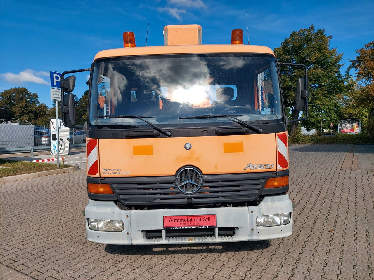 Mercedes-Benz ATEGO 1323 HUBSTEIGER WUMAG WT220H - Грузовик с подъемником: фото 2 Mercedes-Benz ATEGO 1323 HUBSTEIGER WUMAG WT220H - Грузовик с подъемником: фото 2