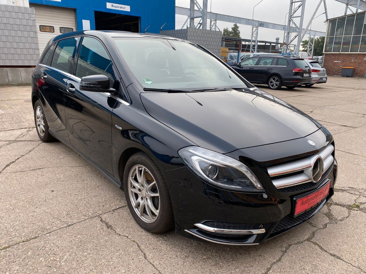 Mercedes-Benz B 180 B -Klasse B 180 Autom. Xenon Navi - Седан: фото 3 Mercedes-Benz B 180 B -Klasse B 180 Autom. Xenon Navi - Седан: фото 3