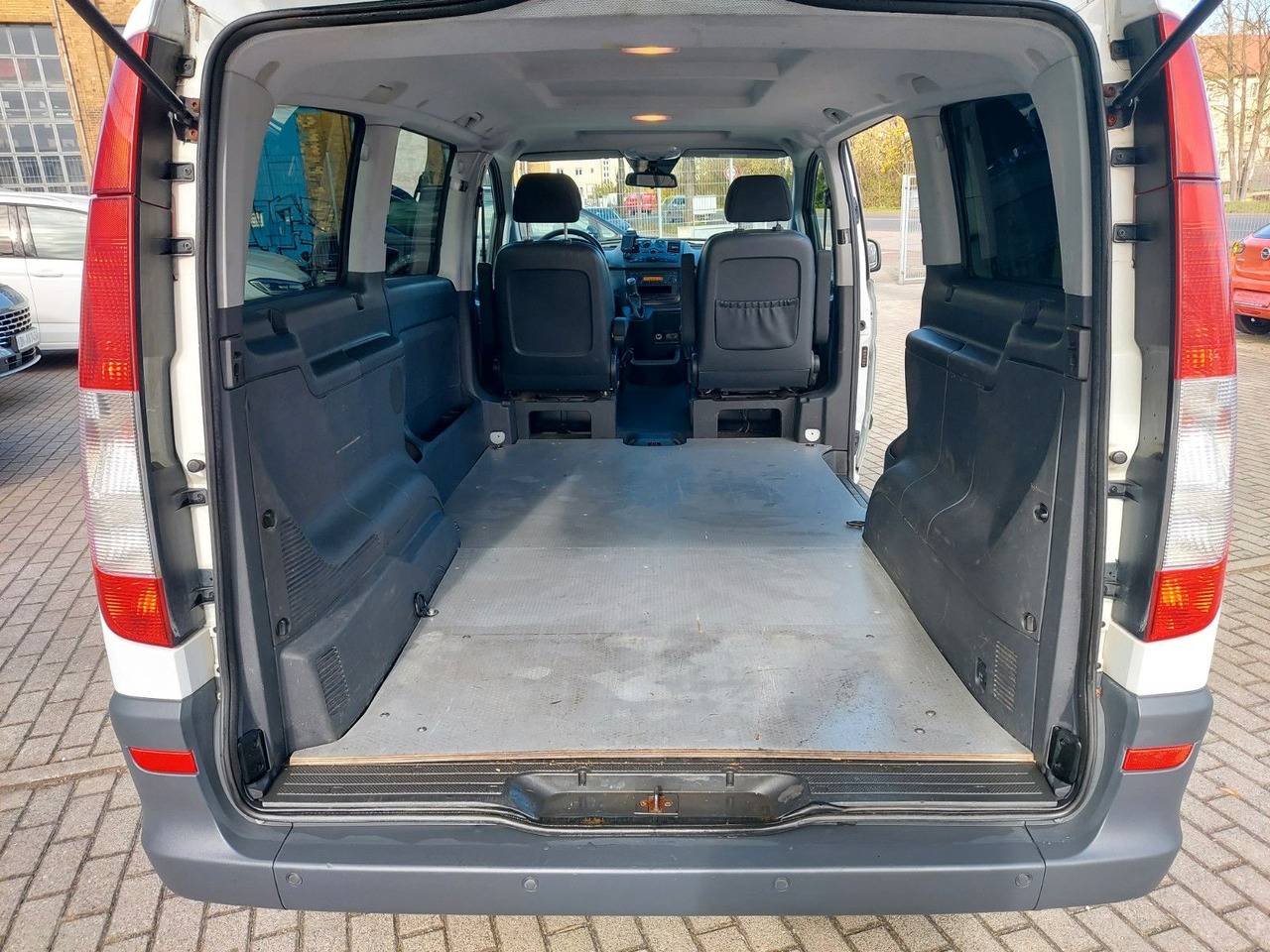 Mercedes-Benz Vito V6 165 KW 224 PS KLIMA Standheiz. SHZ TEMPO в лизинг Mercedes-Benz Vito V6 165 KW 224 PS KLIMA Standheiz. SHZ TEMPO: фото 6 Mercedes-Benz Vito V6 165 KW 224 PS KLIMA Standheiz. SHZ TEMPO в лизинг Mercedes-Benz Vito V6 165 KW 224 PS KLIMA Standheiz. SHZ TEMPO: фото 6