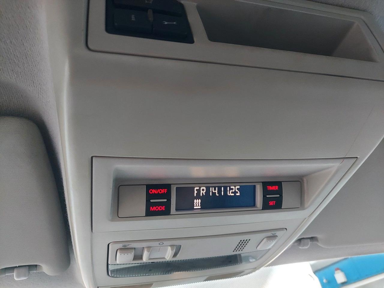 Volkswagen T5 Transporter Kasten 4x4 Kombi hoch Standheiz - Пассажирский фургон: фото 4 Volkswagen T5 Transporter Kasten 4x4 Kombi hoch Standheiz - Пассажирский фургон: фото 4