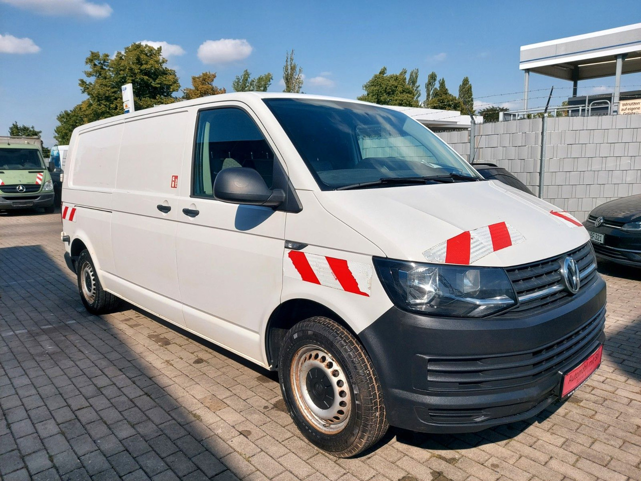 Volkswagen T6 Transporter Kasten Kombi lang Motorschaden - Пассажирский фургон: фото 2 Volkswagen T6 Transporter Kasten Kombi lang Motorschaden - Пассажирский фургон: фото 2