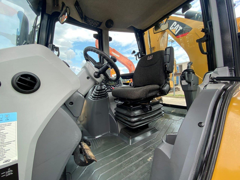 Caterpillar 432F2 NVT - Экскаватор-погрузчик: фото 3 Caterpillar 432F2 NVT - Экскаватор-погрузчик: фото 3