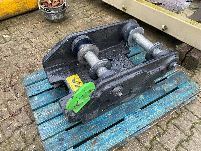 STEELWRIST QC S70 (OQ70) - Сцепное устройство: фото 1 STEELWRIST QC S70 (OQ70) - Сцепное устройство: фото 1