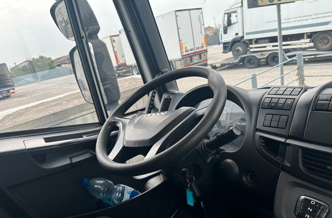 Iveco 140e28 furgone sponda euro 6 - Грузовик с закрытым кузовом: фото 4 Iveco 140e28 furgone sponda euro 6 - Грузовик с закрытым кузовом: фото 4
