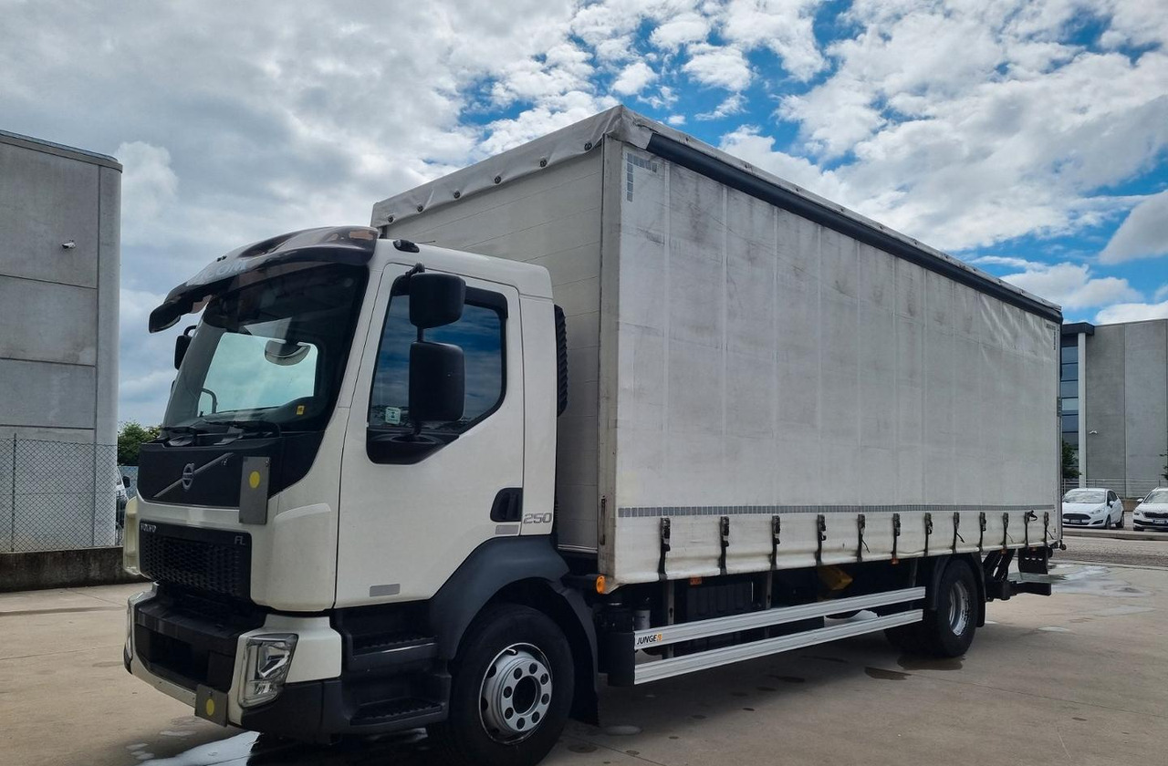 Volvo fl 250 euro 6 copri/scopri sponda - Тентованный грузовик: фото 1 Volvo fl 250 euro 6 copri/scopri sponda - Тентованный грузовик: фото 1
