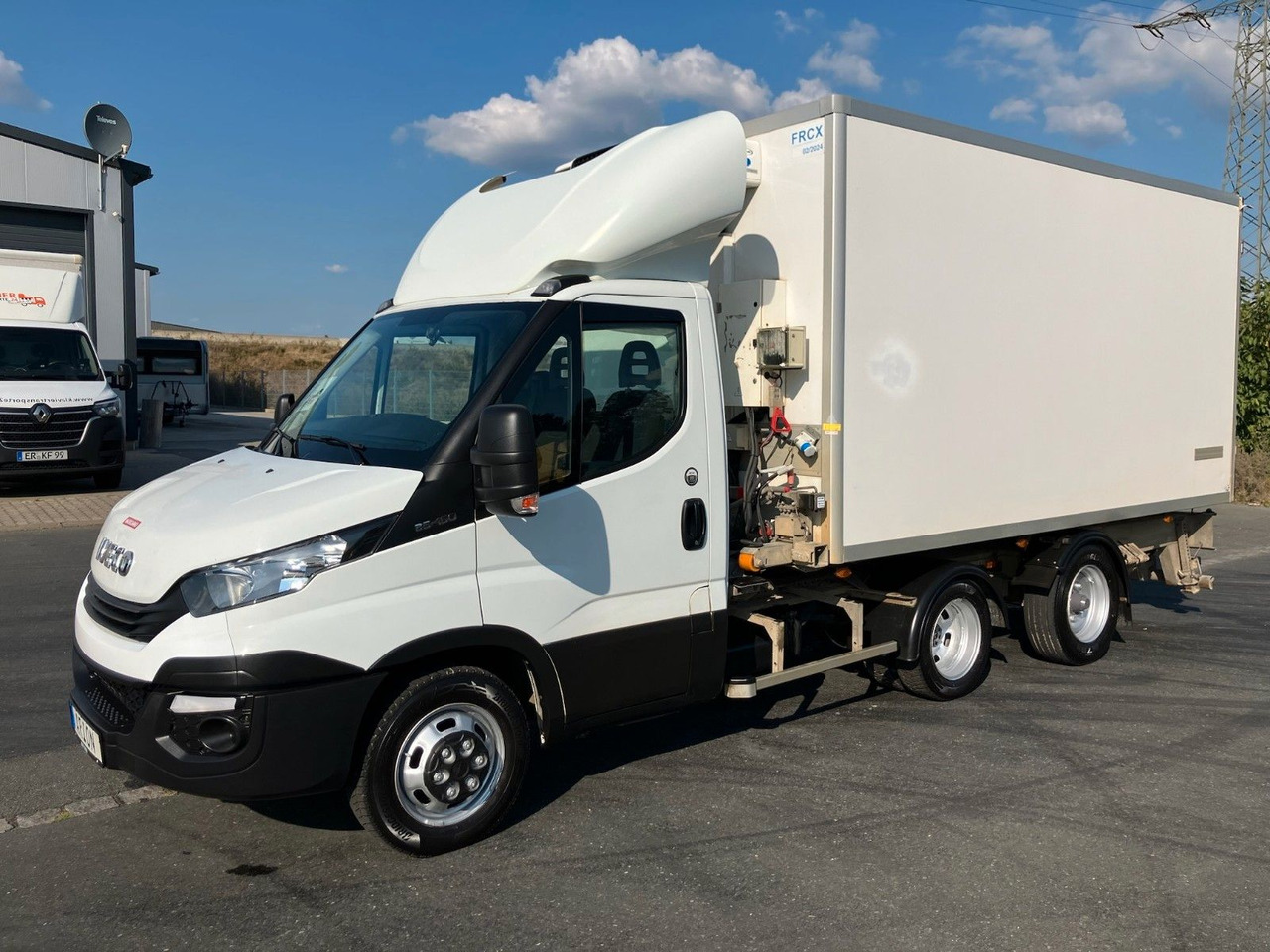 Iveco Daily 35C18 MAXICARGO Kühlkoffer/CARRIER/AC/EU6 Iveco Daily 35C18 MAXICARGO Kühlkoffer/CARRIER/AC/EU6 - Фургон-рефрижератор: фото 2 Iveco Daily 35C18 MAXICARGO Kühlkoffer/CARRIER/AC/EU6 Iveco Daily 35C18 MAXICARGO Kühlkoffer/CARRIER/AC/EU6 - Фургон-рефрижератор: фото 2