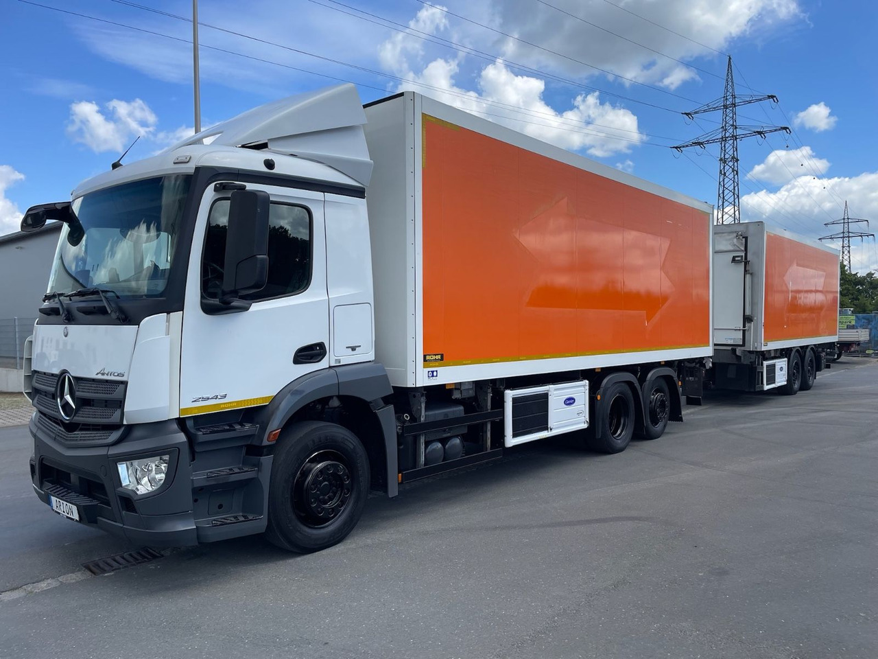 Mercedes-Benz Antos 2543 6x2 Kühlkoffer/CARRIER/ROHR/NLA/LBW - Рефрижератор: фото 3 Mercedes-Benz Antos 2543 6x2 Kühlkoffer/CARRIER/ROHR/NLA/LBW - Рефрижератор: фото 3
