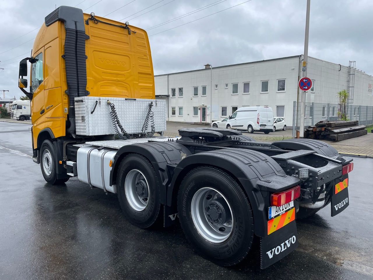 Volvo FH16 650 6x4/120t/BIG AXLE/Retarder/StandAC/EU6 - Тягач: фото 5 Volvo FH16 650 6x4/120t/BIG AXLE/Retarder/StandAC/EU6 - Тягач: фото 5
