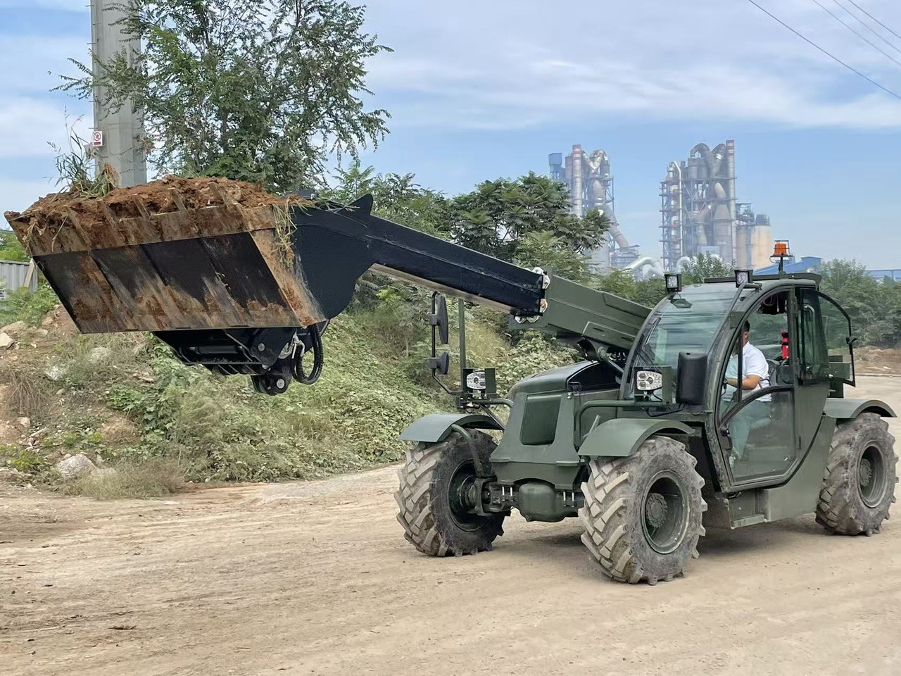 JIELI JL7030 I am looking for a distributor:) - Телескопический погрузчик: фото 1 JIELI JL7030 I am looking for a distributor:) - Телескопический погрузчик: фото 1