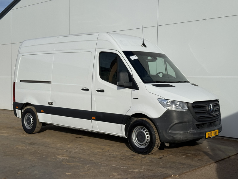 Mercedes-Benz eSprinter 312 L2H2 100% Elektrisch 55kWh 168km WLTP 80kw Snelladen Climate Control Camera Stoelverwarming - Цельнометаллический фургон, Электрический фургон: фото 4 Mercedes-Benz eSprinter 312 L2H2 100% Elektrisch 55kWh 168km WLTP 80kw Snelladen Climate Control Camera Stoelverwarming - Цельнометаллический фургон, Электрический фургон: фото 4