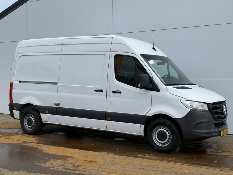Mercedes-Benz eSprinter eSprinter 312 L2H2 100% Elektrisch 55kWh 168km WLTP 80kw Snelladen Climate Control Camera Stoelverwarming Laadkabel - Цельнометаллический фургон, Электрический фургон: фото 4 Mercedes-Benz eSprinter eSprinter 312 L2H2 100% Elektrisch 55kWh 168km WLTP 80kw Snelladen Climate Control Camera Stoelverwarming Laadkabel - Цельнометаллический фургон, Электрический фургон: фото 4