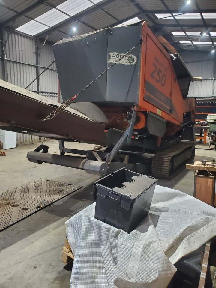 Arjes 250 Evo - Мобильная дробилка: фото 5 Arjes 250 Evo - Мобильная дробилка: фото 5