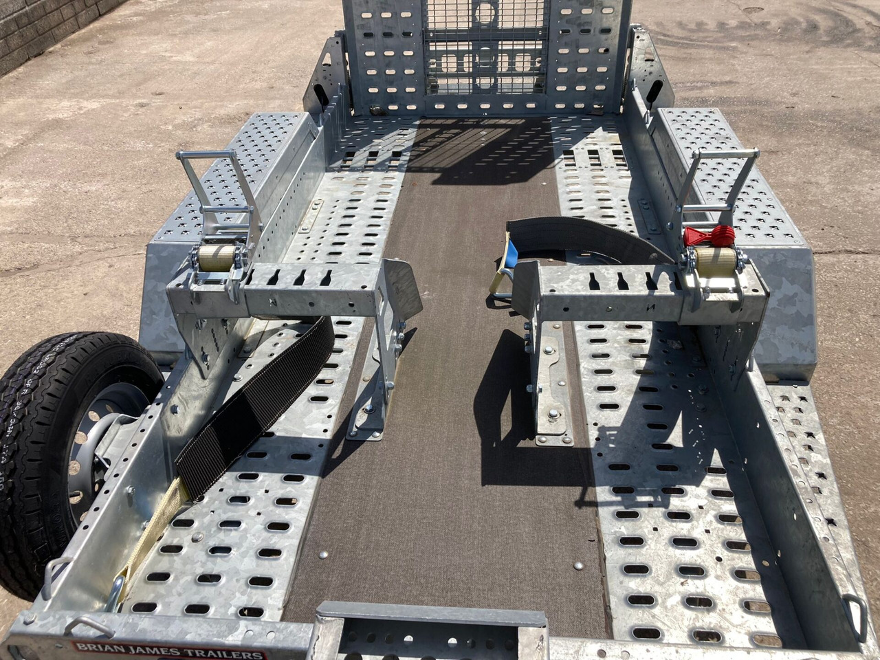 Прицеп для спецтехники Brian James Trailers T-02-T: фото 13 Прицеп для спецтехники Brian James Trailers T-02-T: фото 13