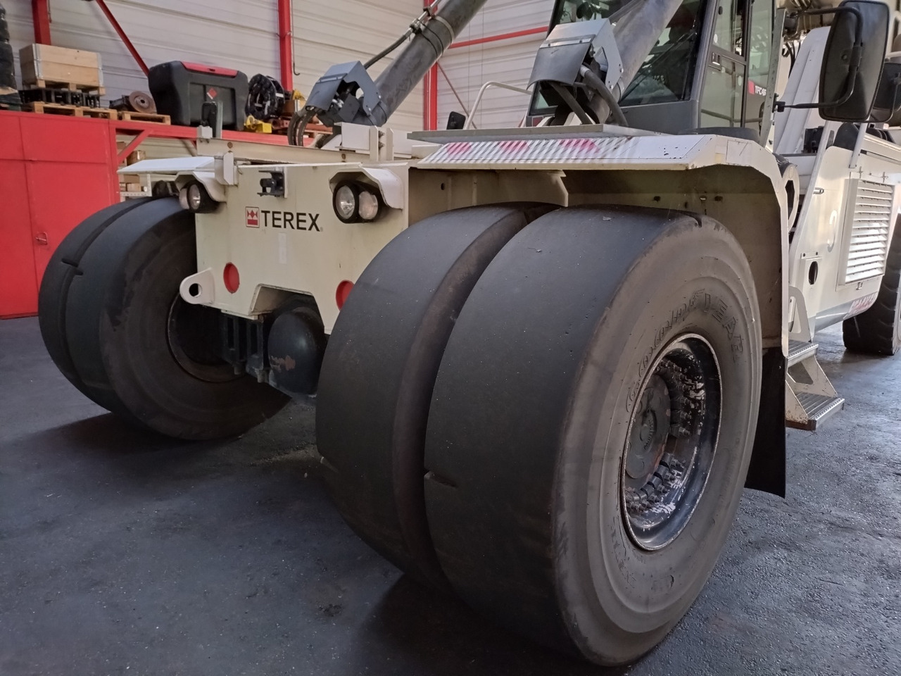 TEREX TFC 46M HC DRY - Ричстакер: фото 2 TEREX TFC 46M HC DRY - Ричстакер: фото 2