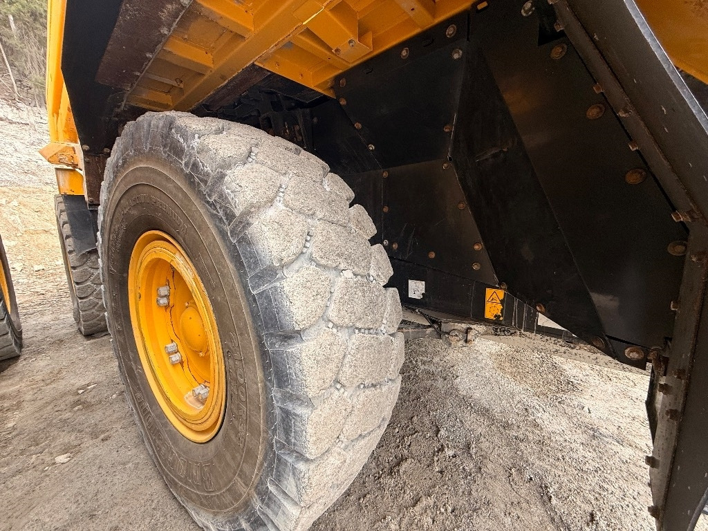 Карьерный самосвал Komatsu HD 405 - 8E0: фото 44