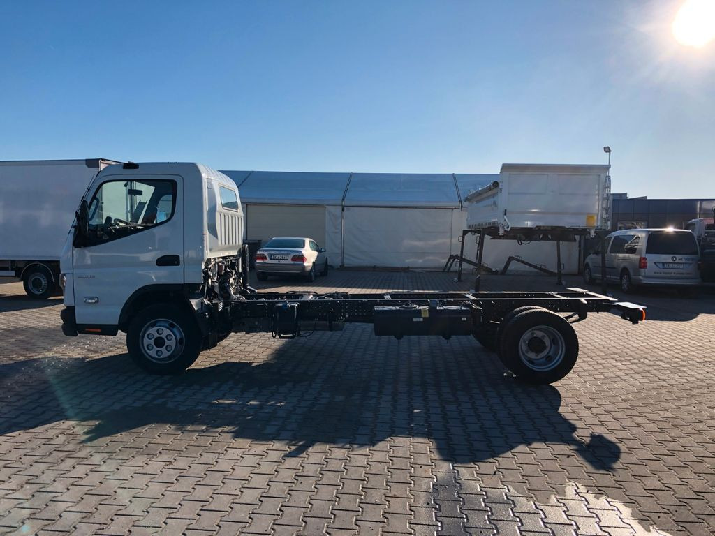 FUSO CANTER 7C18H - Грузовик-шасси: фото 4 FUSO CANTER 7C18H - Грузовик-шасси: фото 4
