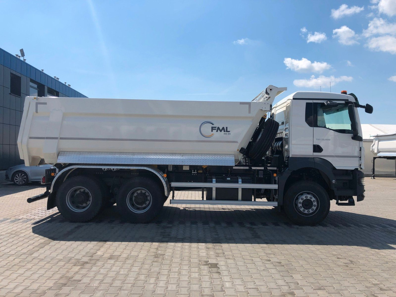 MAN TGS 33.400 6X4 EURO2 FML KIPPER 17,5M3 - Самосвал: фото 3 MAN TGS 33.400 6X4 EURO2 FML KIPPER 17,5M3 - Самосвал: фото 3