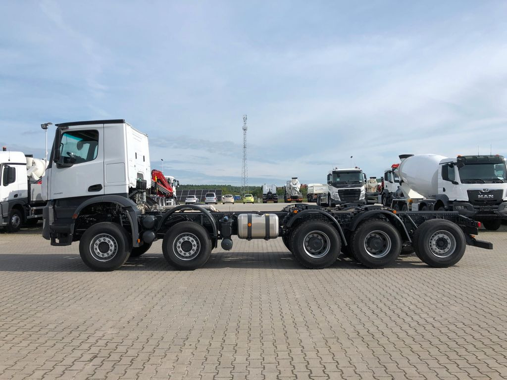 Mercedes-Benz AROCS 4451 10x4 - Грузовик-шасси: фото 5 Mercedes-Benz AROCS 4451 10x4 - Грузовик-шасси: фото 5