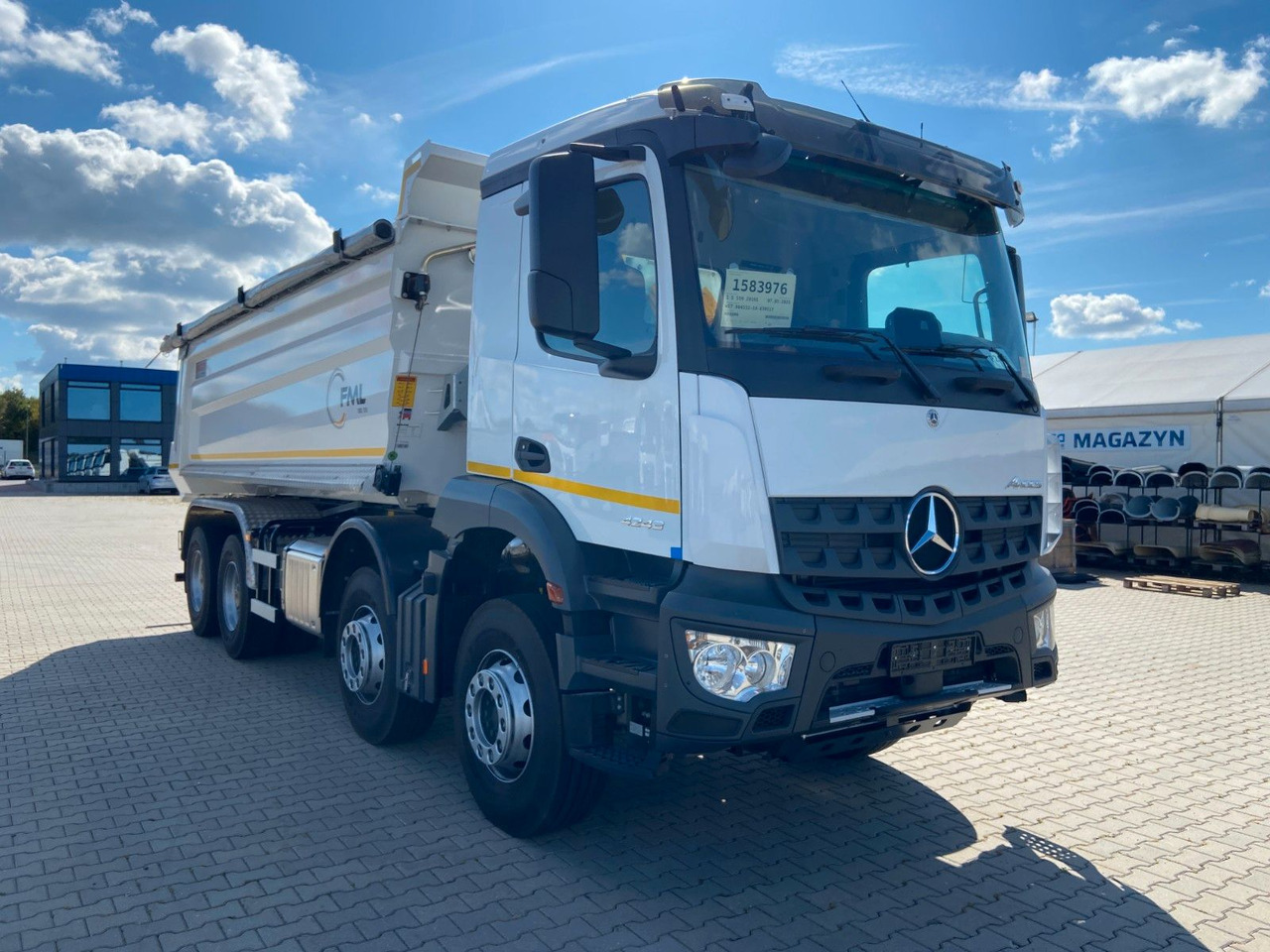 Mercedes-Benz Arocs 4243 8x4 FML KIPPER 20 M3 - Самосвал: фото 1 Mercedes-Benz Arocs 4243 8x4 FML KIPPER 20 M3 - Самосвал: фото 1