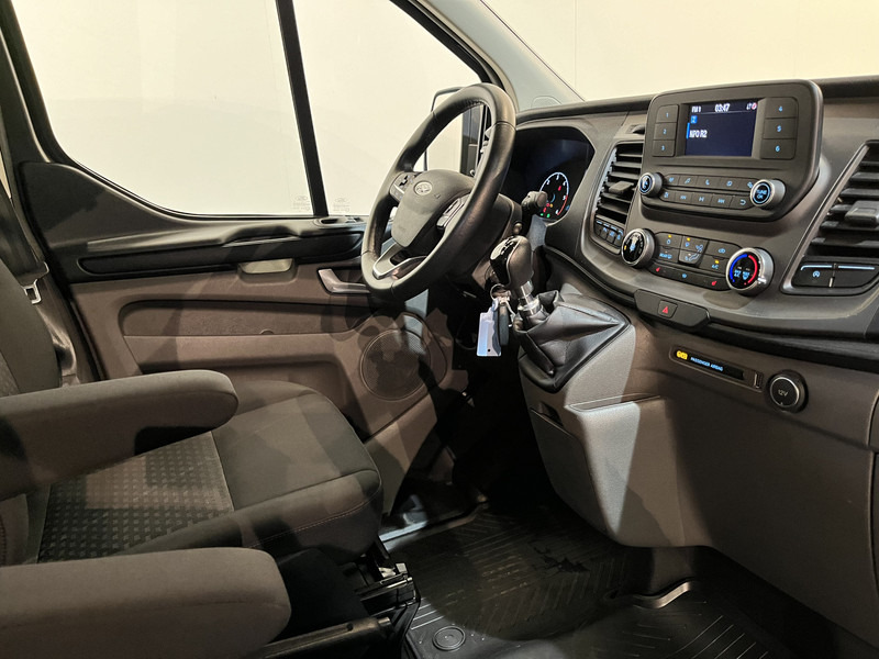Ford Transit Custom 280 2.0 TDCI L1H1 Trend 130 PK / Euro 6 / Airco / Trekhaak / Cruise Control / PDC / 49.000 KM !! / BPM VRIJ !! - Легковой фургон: фото 3 Ford Transit Custom 280 2.0 TDCI L1H1 Trend 130 PK / Euro 6 / Airco / Trekhaak / Cruise Control / PDC / 49.000 KM !! / BPM VRIJ !! - Легковой фургон: фото 3