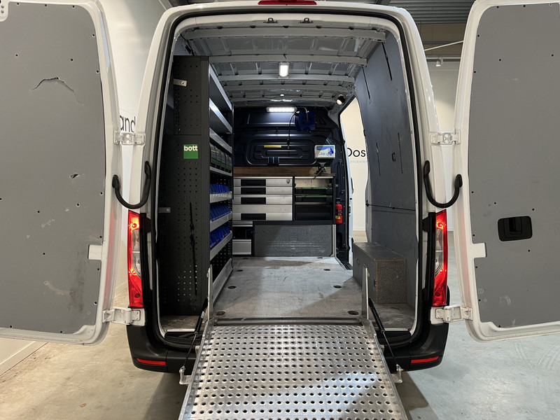 Mercedes-Benz Sprinter 311 CDI L2H2 RWD / Euro 6 / Servicebus / Bott inrichting / 220V / Airco / Oprijplaat / Compressor / CarPlay / Camera - Цельнометаллический фургон: фото 4 Mercedes-Benz Sprinter 311 CDI L2H2 RWD / Euro 6 / Servicebus / Bott inrichting / 220V / Airco / Oprijplaat / Compressor / CarPlay / Camera - Цельнометаллический фургон: фото 4