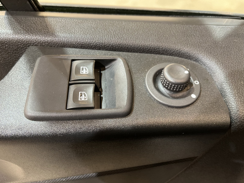 Легковой фургон Renault Trafic 2.0 dCi L1H1 120 PK Servicebus / Sortimo Inrichting / Euro 6 / Airco / Camera / CarPlay / Cruise Control / Navigatie / 3-Zits / 27.800 KM !! / BPM VRIJ !!: фото 14