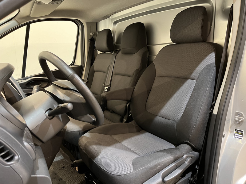 Легковой фургон Renault Trafic 2.0 dCi L1H1 120 PK Servicebus / Sortimo Inrichting / Euro 6 / Airco / Camera / CarPlay / Cruise Control / Navigatie / 3-Zits / 27.800 KM !! / BPM VRIJ !!: фото 6