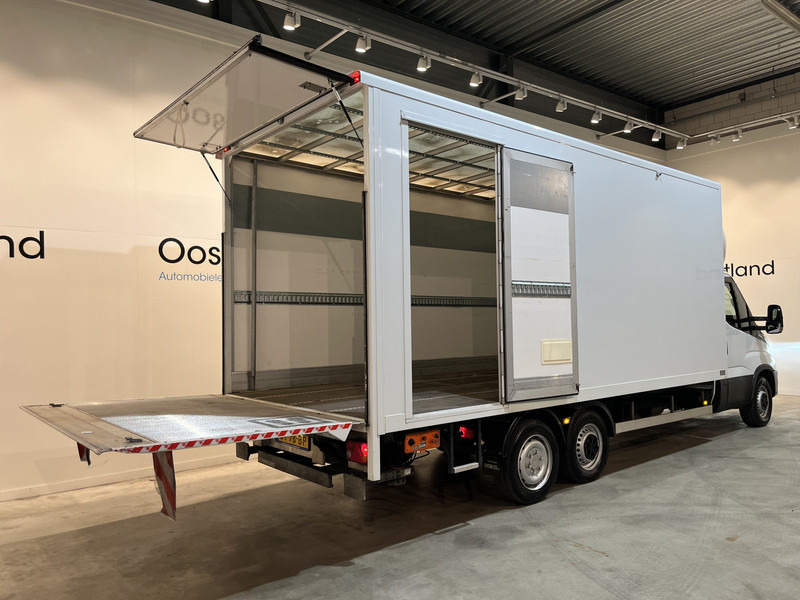 Iveco Daily 35S18 3.0 BE Clixtar Automaat Bakwagen met Laadklep / Laadvermogen 3.060 KG / Euro 6 / Luchtvering / Airco / Camera / CarPlay / Cruise Control / - Тягач: фото 2 Iveco Daily 35S18 3.0 BE Clixtar Automaat Bakwagen met Laadklep / Laadvermogen 3.060 KG / Euro 6 / Luchtvering / Airco / Camera / CarPlay / Cruise Control / - Тягач: фото 2