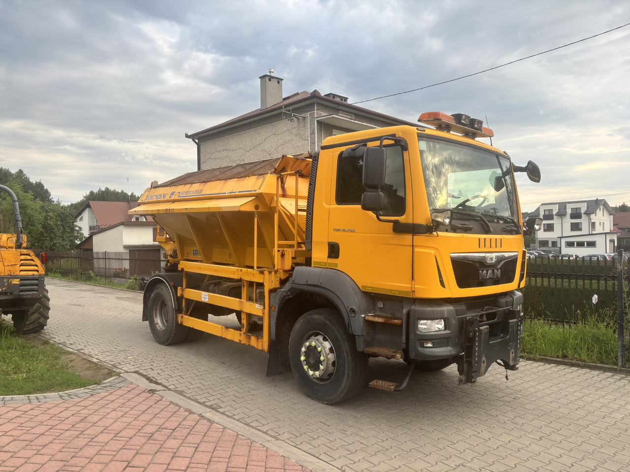 MAN TGM 18.250 4X4BB GRITTER/SPREADER/PLOUGH - Снегоуборочная машина: фото 2 MAN TGM 18.250 4X4BB GRITTER/SPREADER/PLOUGH - Снегоуборочная машина: фото 2