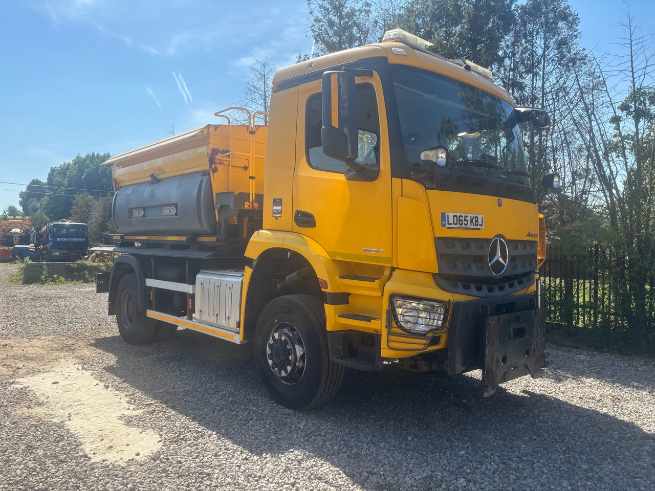MERCEDES AROCS 1824 4x4BB GRITTER/SPREADER/PLOUGH - Снегоуборочная машина: фото 1 MERCEDES AROCS 1824 4x4BB GRITTER/SPREADER/PLOUGH - Снегоуборочная машина: фото 1