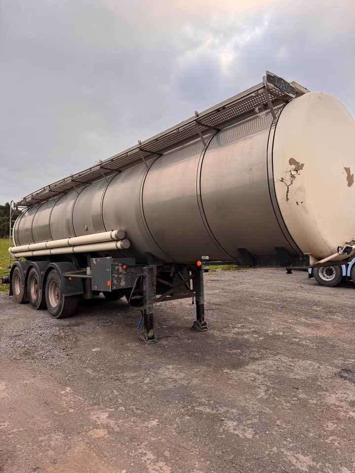 LAG - Полуприцеп-цистерна: фото 2 LAG - Полуприцеп-цистерна: фото 2