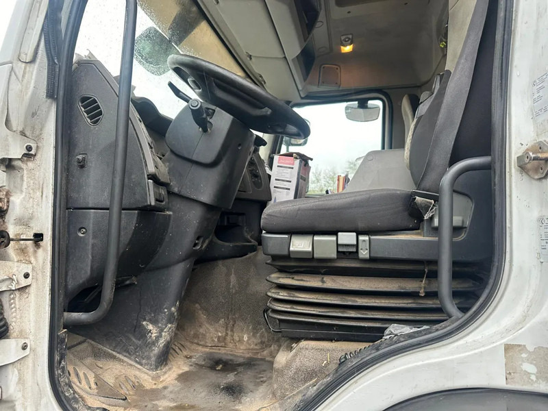 Renault Premium 370 DXI - Грузовик с закрытым кузовом: фото 5 Renault Premium 370 DXI - Грузовик с закрытым кузовом: фото 5