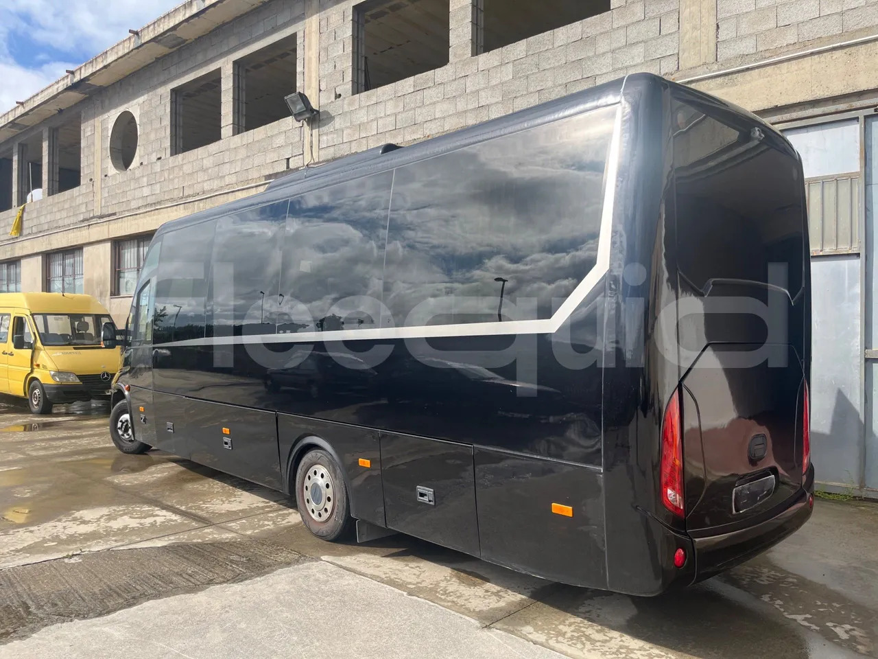 Туристический автобус Iveco Daily: фото 7