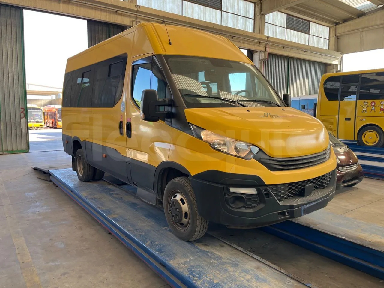 Iveco Daily - Школьный автобус: фото 1 Iveco Daily - Школьный автобус: фото 1