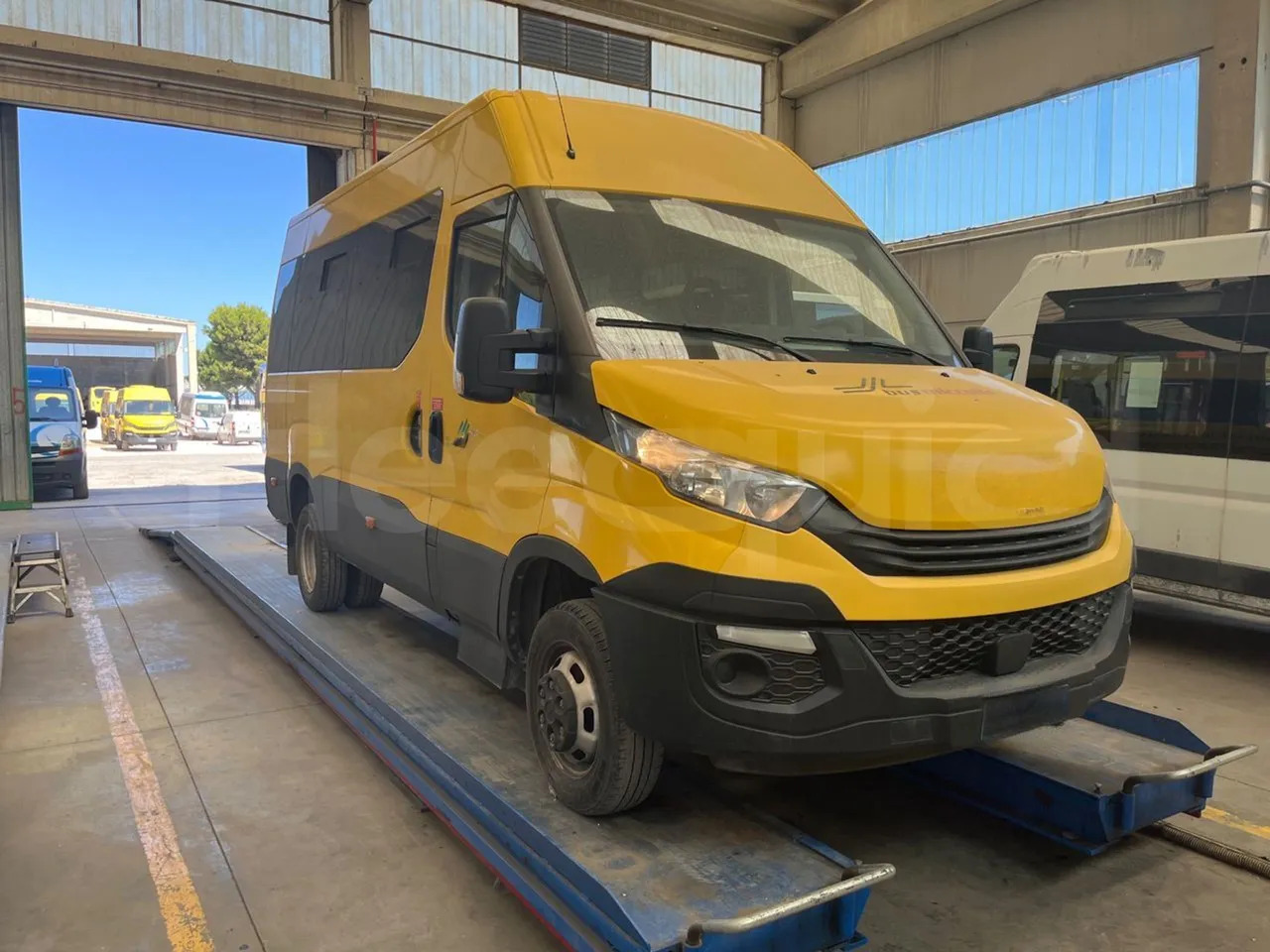 Iveco Daily - Школьный автобус: фото 1 Iveco Daily - Школьный автобус: фото 1