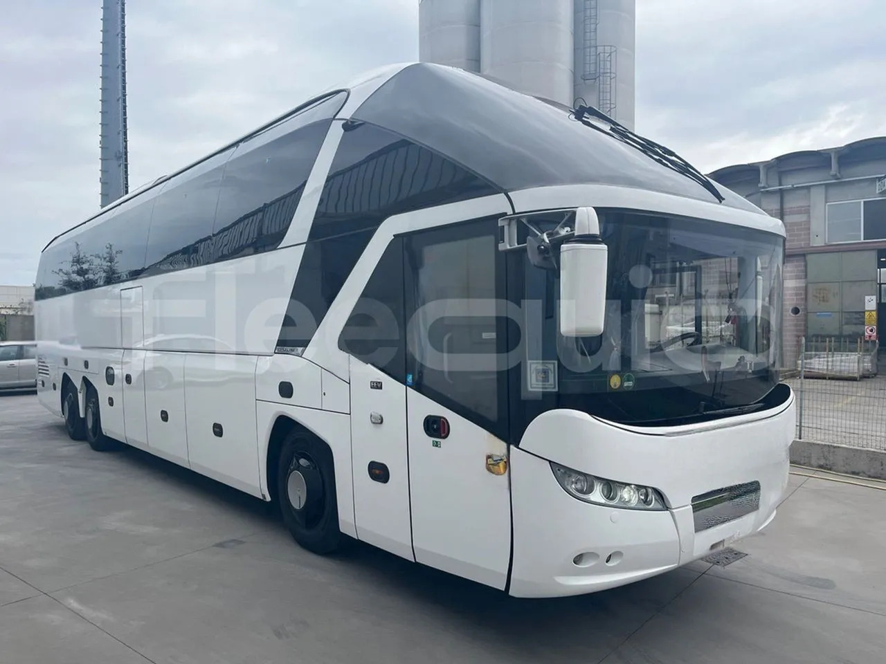 Neoplan Starliner - Туристический автобус: фото 1 Neoplan Starliner - Туристический автобус: фото 1