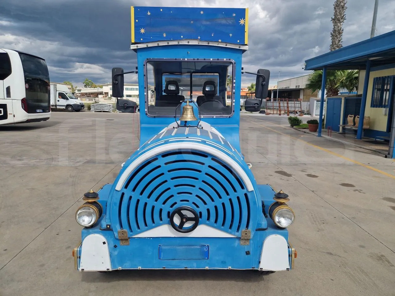 Suzuki Road train - Туристический автобус: фото 2 Suzuki Road train - Туристический автобус: фото 2