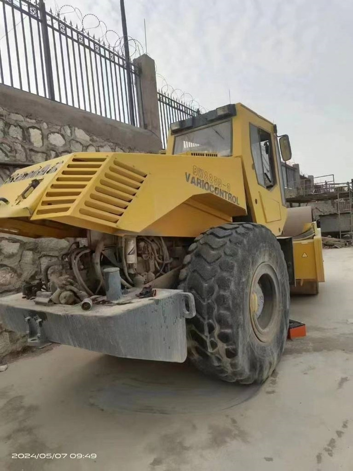 Bomag bw225d-3 - Дорожный каток: фото 2 Bomag bw225d-3 - Дорожный каток: фото 2