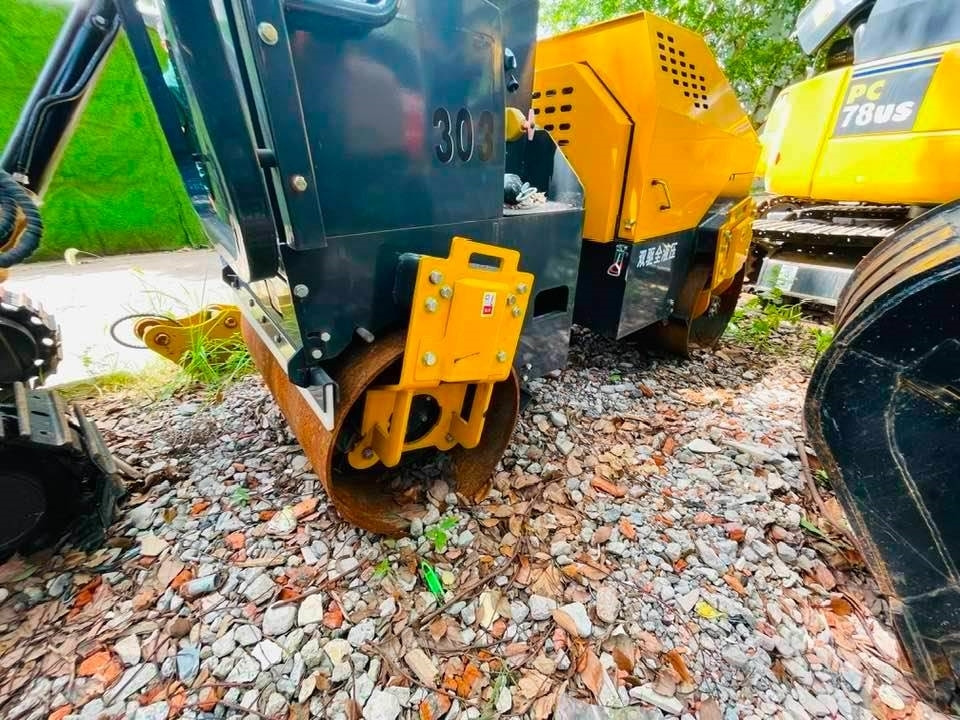 CAT 303 - Мини-экскаватор: фото 5 CAT 303 - Мини-экскаватор: фото 5