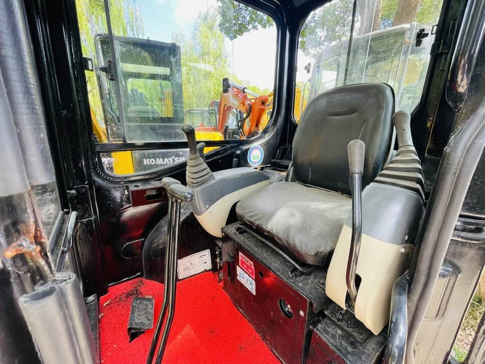 CAT 303C CR - Мини-экскаватор: фото 5 CAT 303C CR - Мини-экскаватор: фото 5