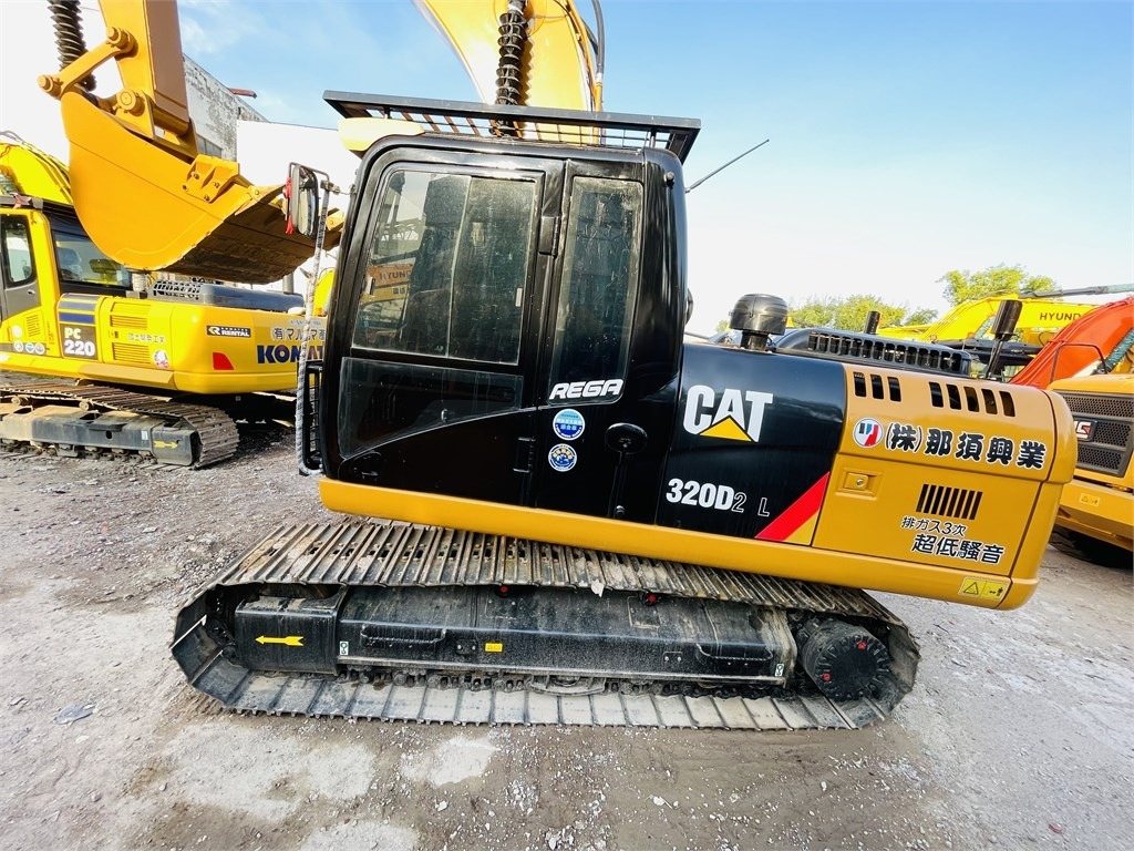 CAT 320d2l - Гусеничный экскаватор: фото 4 CAT 320d2l - Гусеничный экскаватор: фото 4