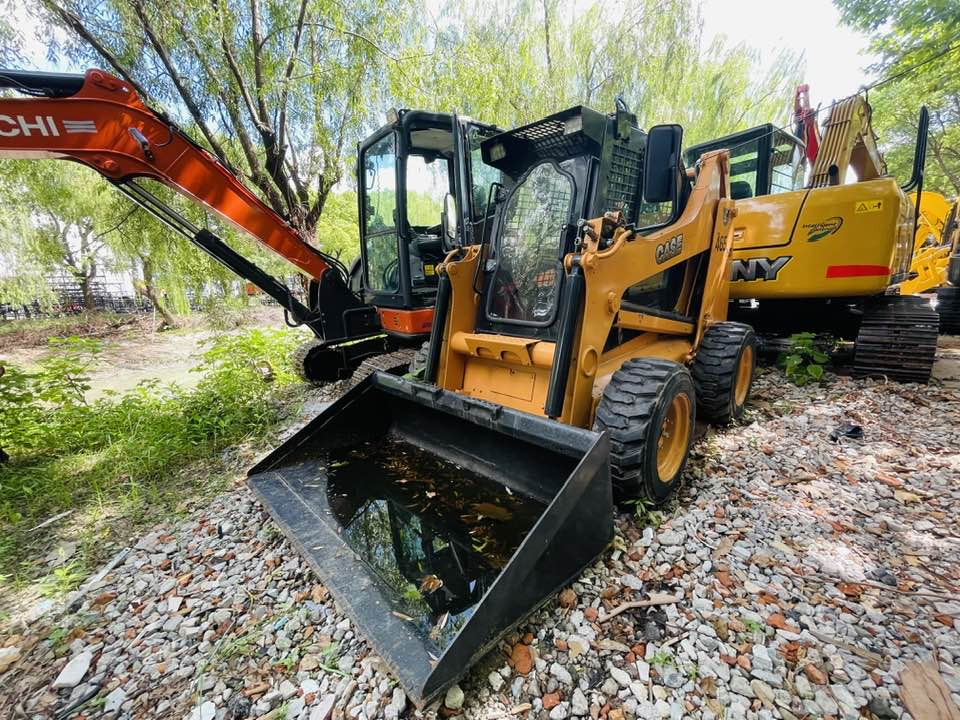 Case 465 - Мини-погрузчик с бортовым поворотом: фото 1 Case 465 - Мини-погрузчик с бортовым поворотом: фото 1