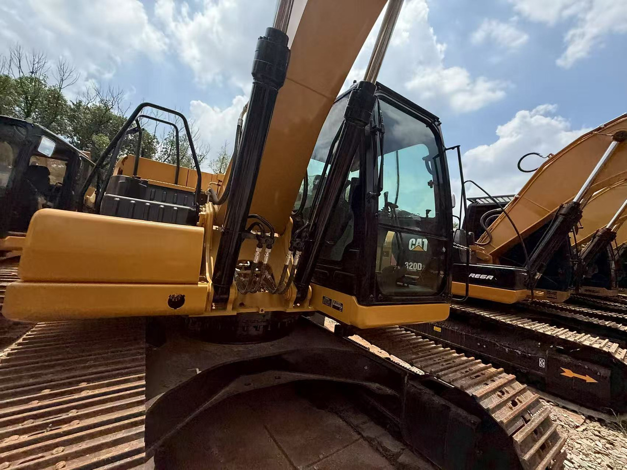 Cat 320 GC Hydraulic Excavator - Мини-экскаватор: фото 1 Cat 320 GC Hydraulic Excavator - Мини-экскаватор: фото 1