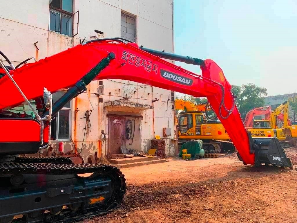 Doosan DX 340 LCA  - Гусеничный экскаватор: фото 2 Doosan DX 340 LCA  - Гусеничный экскаватор: фото 2